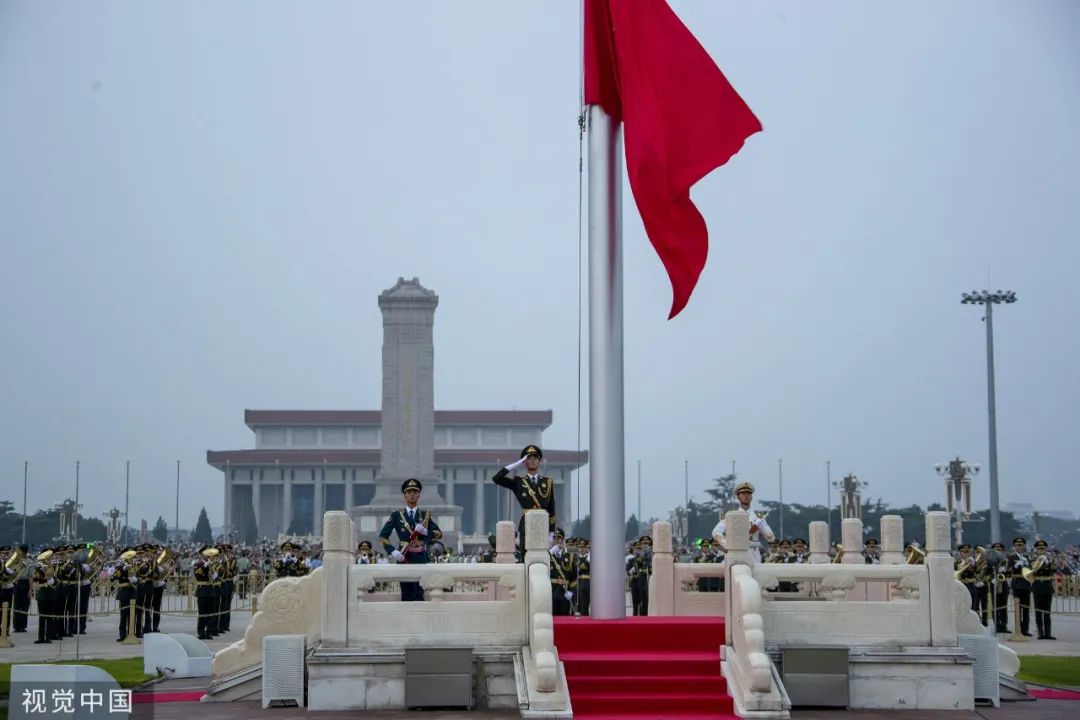 北京天安门广场升旗